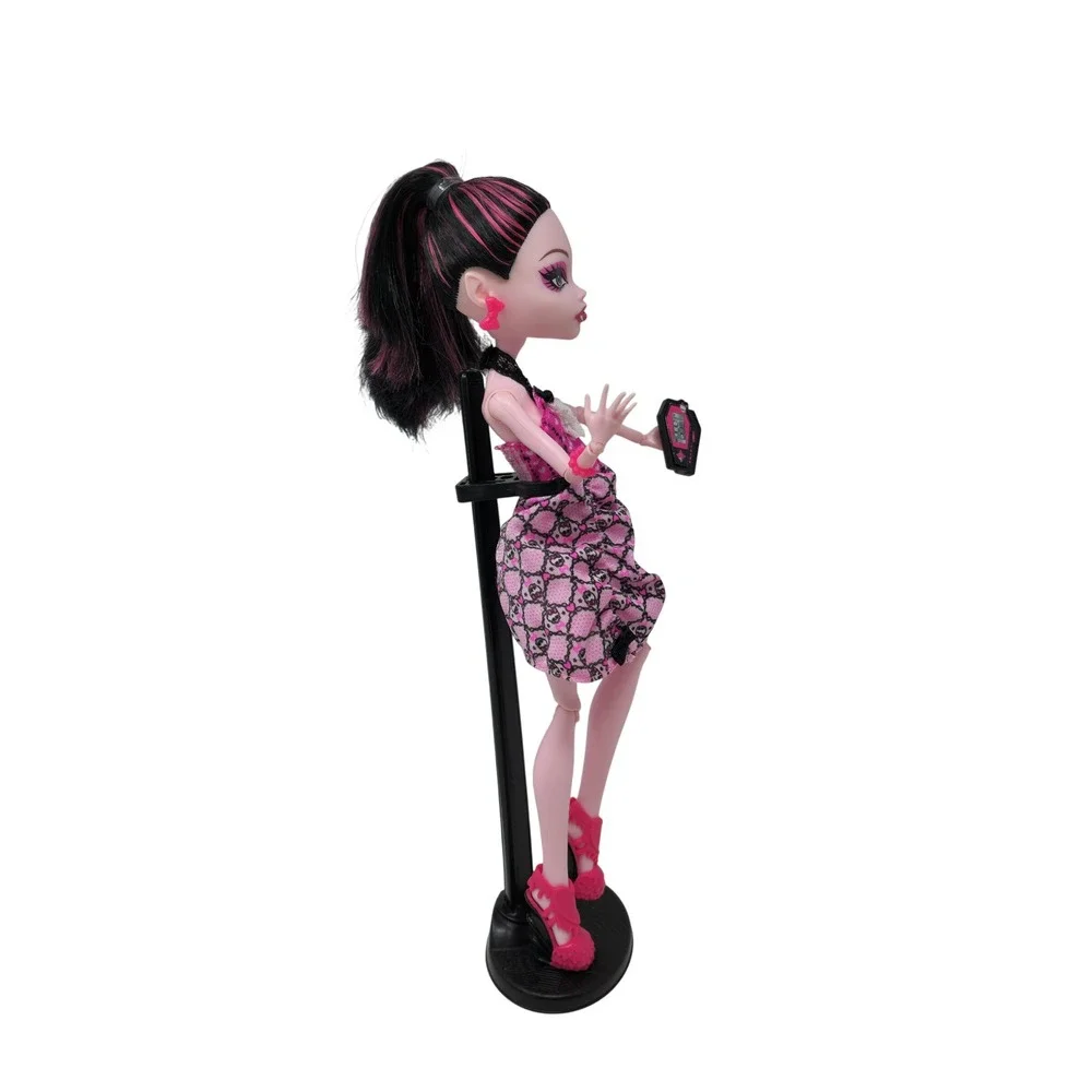Mattel draculaura from